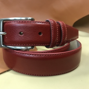 Ceinture rouge en cuir doublé cuir